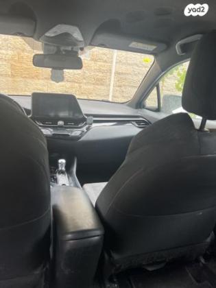 טויוטה C-HR Club הייבריד אוט' 1.8 (98 כ''ס) בנזין 2018 למכירה בירושלים