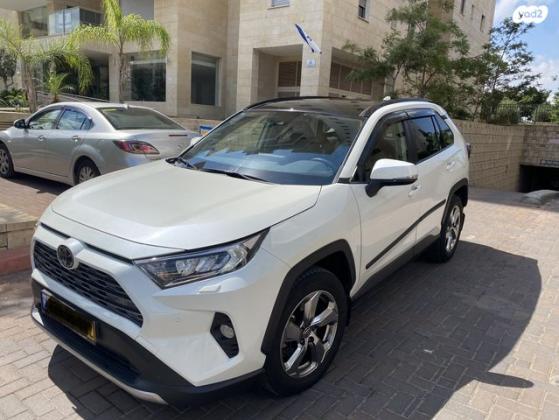 טויוטה RAV4 ארוך Extreme אוט' 2.0 (175 כ''ס) בנזין 2020 למכירה בחולון