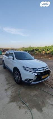 מיצובישי אאוטלנדר Premium אוט' 7 מק' 2.0 (150 כ''ס) בנזין 2018 למכירה בעפולה