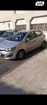 יונדאי i20 Insight אוט' 1.4 (100 כ"ס) בנזין 2013 למכירה בפתח תקווה