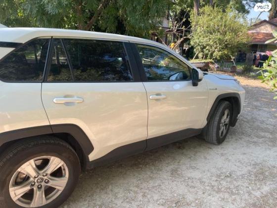טויוטה RAV4 הייבריד E-xperience הייבריד 5 דל' אוט' 2.5 (178 כ''ס) בנזין 2019 למכירה בעשרת