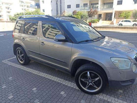 סקודה ייטי / Yeti Experience אוט' 1.2 (105 כ''ס) בנזין 2011 למכירה ברעננה