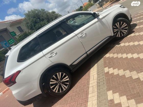 מיצובישי אאוטלנדר Instyle אוט' 7 מק' 2.0 (150 כ"ס) בנזין 2018 למכירה בכפר יונה
