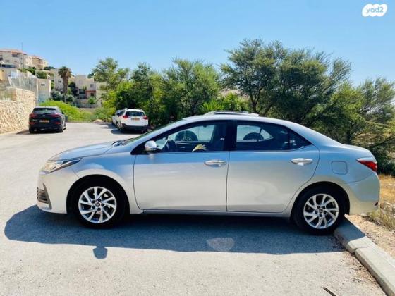 טויוטה קורולה GLI אוט' 1.6 (132 כ''ס) [2016 ואילך] בנזין 2017 למכירה במעלה אדומים