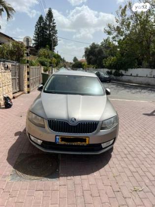 סקודה אוקטביה Style אוט' 1.4 (150 כ"ס) בנזין 2015 למכירה ברחובות