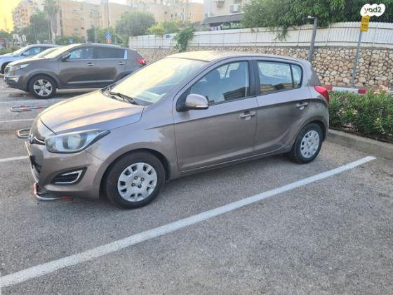יונדאי i20 GLI אוט' 1.4 (100 כ"ס) בנזין 2012 למכירה בראשון לציון