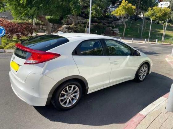הונדה סיוויק האצ'בק החדשה Comfort אוט' 1.8 (142 כ''ס) בנזין 2013 למכירה בתל אביב יפו