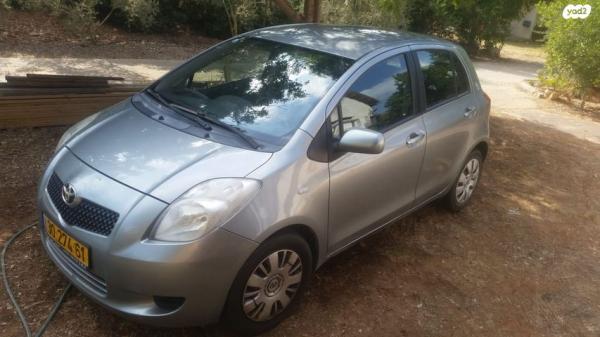 טויוטה יאריס Sol רובוטית 1.3 (87 כ"ס) בנזין 2007 למכירה בתל אביב יפו
