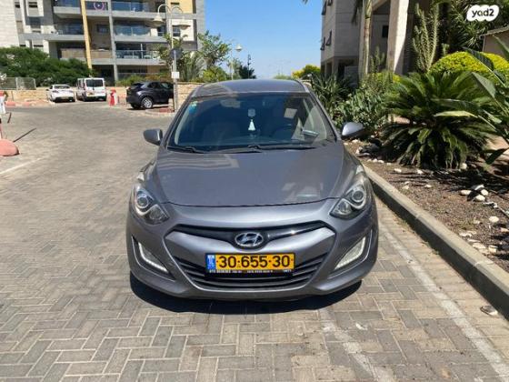 יונדאי i30 Inspire סטיישן אוט' 1.6 (135 כ"ס) בנזין 2014 למכירה באור יהודה