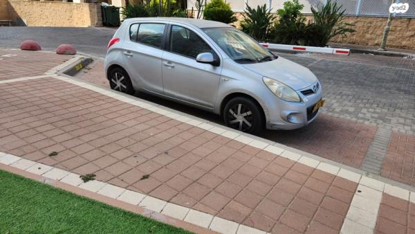 יונדאי i20 Inspire אוט' 1.4 (100 כ"ס) [2009-2015] בנזין 2011 למכירה באור יהודה