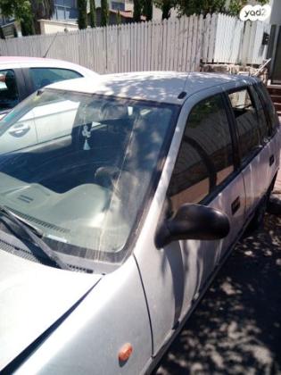 סוזוקי סוויפט GLX אוט' 1.3 (85 כ''ס) [2001-2003] בנזין 2003 למכירה במודיעין עילית