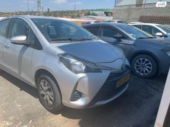 טויוטה יאריס Sol אוט' 1.5 (112 כ"ס) בנזין 2018 למכירה בקרני שומרון