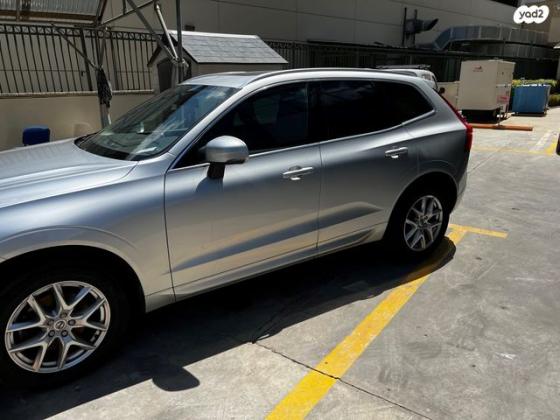 וולוו XC60 Momentum אוט' 2.0 (190 כ''ס) בנזין 2020 למכירה באלוני אבא