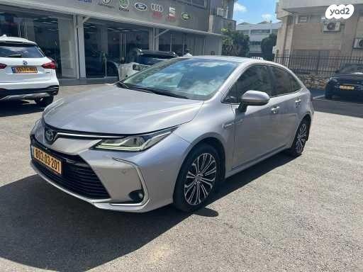 טויוטה קורולה הייבריד Lounge Luxury סדאן אוט' 1.8 (98 כ''ס) בנזין 2019 למכירה ברעננה