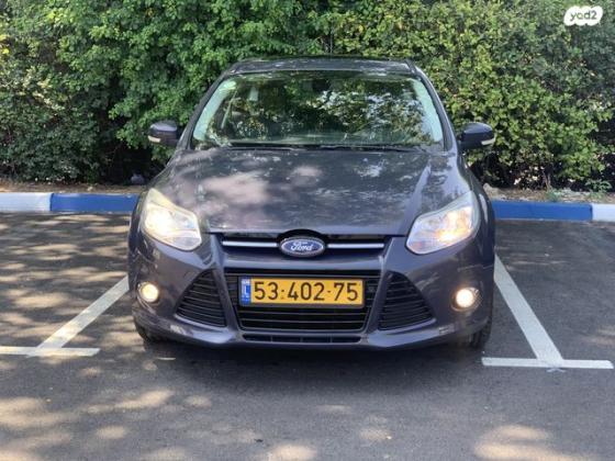 פורד פוקוס Titanium הצ'בק ידני 1.6 (180 כ''ס) בנזין 2012 למכירה בתל אביב יפו