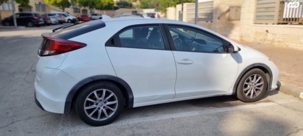 הונדה סיוויק האצ'בק החדשה Comfort אוט' 1.8 (142 כ''ס) בנזין 2015 למכירה במעלה אדומים