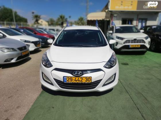 יונדאי i30 Inspire סטיישן אוט' 1.6 (135 כ"ס) בנזין 2014 למכירה במודיעין מכבים רעות