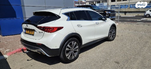 אינפיניטי QX30 Luxury Tech אוט' 2.0 (211 כ''ס) בנזין 2019 למכירה בפתח תקווה