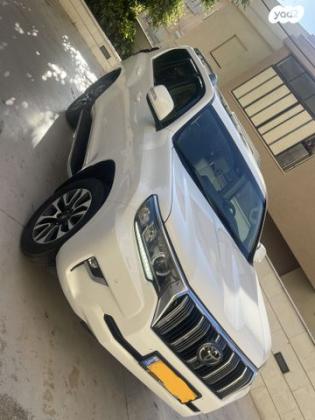 טויוטה לנד קרוזר ארוך Sahara אוט' 7 מק' דיזל 5 דל' 2.8 (204 כ"ס) דיזל 2021 למכירה בנצרת