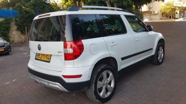 סקודה ייטי / Yeti Elegance אוט' 1.2 (105 כ"ס) בנזין 2015 למכירה בבני ברק