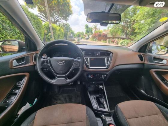 יונדאי i20 קרוס Cross Inspire אוט' 1.4 (100 כ"ס) בנזין 2017 למכירה בפארק תעשיות עמק חפר