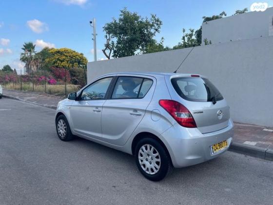 יונדאי i20 GLI אוט' 1.4 (100 כ"ס) בנזין 2010 למכירה בחדרה