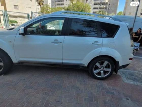 מיצובישי אאוטלנדר 4X4 Sport אוט' 7 מק' 2.4 (170 כ''ס) בנזין 2008 למכירה בתל אביב יפו