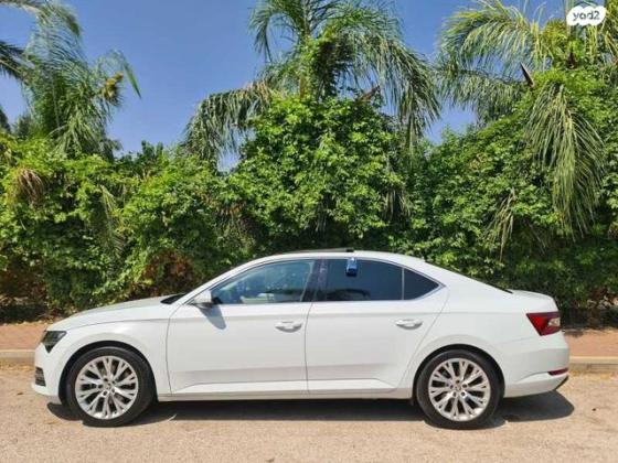 סקודה סופרב (2019 ואילך) Style FL אוט' 2.0 (190 כ''ס) בנזין 2022 למכירה באשדות יעקב איחוד