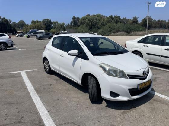 טויוטה יאריס Sol אוט' 1.3 (99 כ"ס) בנזין 2013 למכירה בגת רימון