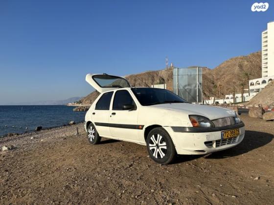 פורד פיאסטה GLX ידני 1.3 (60 כ''ס) בנזין 2000 למכירה בבאר שבע