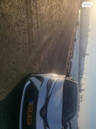 טויוטה C-HR Chic הייבריד אוט' 1.8 (98 כ"ס) בנזין 2021 למכירה בחיפה