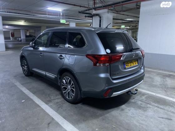 מיצובישי אאוטלנדר Premium אוט' 7 מק' 2.0 (150 כ''ס) בנזין 2016 למכירה בראש העין