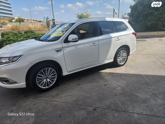 מיצובישי אאוטלנדר PHEV 4X4 Luxury הייבריד אוט' 5 מק' 2.4 (135 כ''ס) היברידי חשמל / בנזין 2020 למכירה במודיעין מכבים רעות