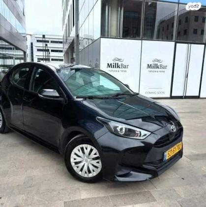טויוטה יאריס Sol אוט' 1.5 (125 כ"ס) בנזין 2021 למכירה באור יהודה