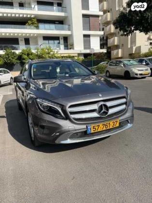 מרצדס GLA GLA200 Urban אוט' 1.6 (156 כ''ס) [2014-2017] בנזין 2016 למכירה בחולון