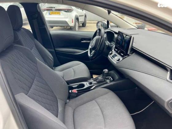 טויוטה קורולה הייבריד Sun סדאן אוט' 1.8 (98 כ''ס) בנזין 2021 למכירה באשדוד