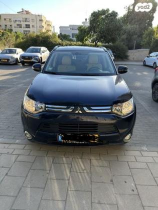 מיצובישי אאוטלנדר Instyle אוט' 7 מק' 2.0 (150 כ"ס) בנזין 2014 למכירה בהוד השרון