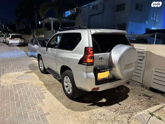 טויוטה לנד קרוזר קצר 4X4 Luxury אוט' דיזל 2.8 (177 כ"ס) דיזל 2018 למכירה ביהוד מונוסון