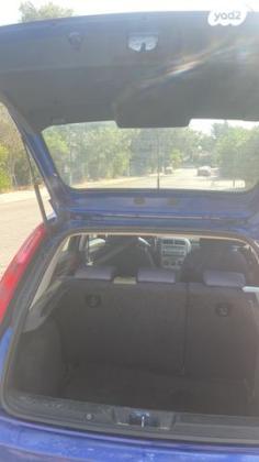 פיאט פונטו גרנדה (דור III) Active רובוטית 1.4 (77 כ''ס) בנזין 2009 למכירה בעומר