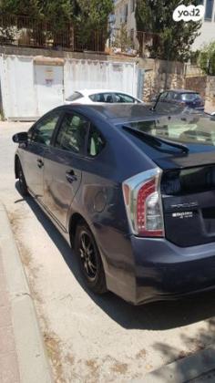 טויוטה פריוס Two הייבריד אוט' 1.8 (134 כ''ס) בנזין 2014 למכירה באלעד