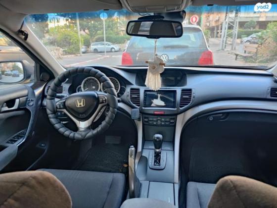 הונדה אקורד Elegance אוט' 2.0 (156 כ''ס) בנזין 2011 למכירה בפתח תקווה