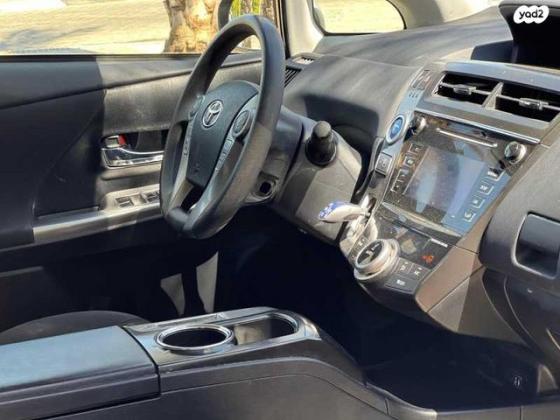 טויוטה פריוס פלוס הייבריד Active אוט' 1.8 (99 כ''ס) בנזין 2019 למכירה בחולון