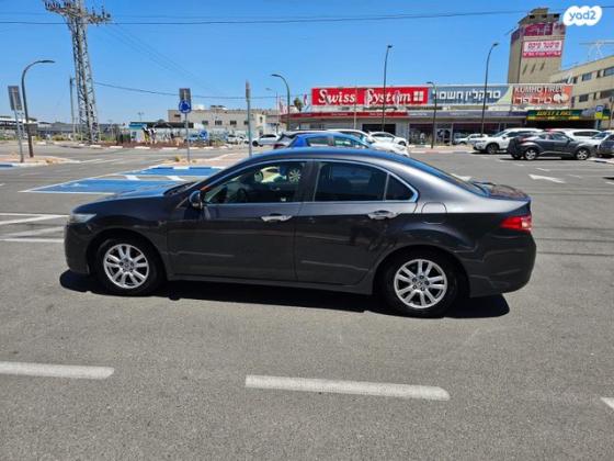 הונדה אקורד Luxury אוט' 2.0 (156 כ''ס) בנזין 2013 למכירה בחיפה