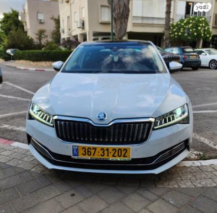 סקודה סופרב (2019 ואילך) L&K אוט' הייבריד 1.4 (156 כ''ס) היברידי חשמל / בנזין 2020 למכירה בתל אביב יפו