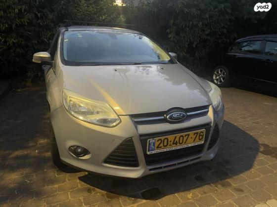 פורד פוקוס Trend סדאן אוט' 1.6 (125 כ"ס) בנזין 2013 למכירה בקדימה צורן