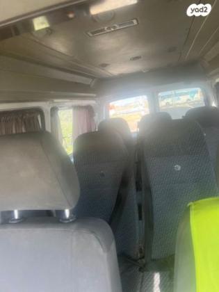 פולקסווגן טרנספורטר מסחרי/נוסעים Kombi ארוך אוט' דיזל 2 מק' 3 דל' 2.0 (140 כ"ס) דיזל 2013 למכירה בכפר סבא