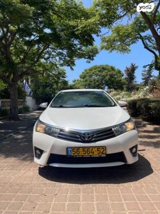 טויוטה קורולה GLI אוט' 1.6 (124 כ''ס) בנזין 2013 למכירה בנתניה