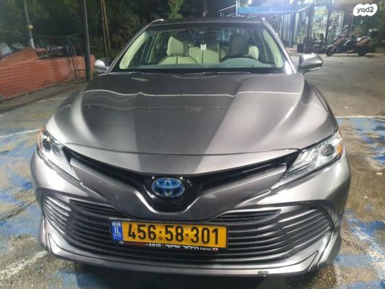 טויוטה קאמרי XLE הייבריד אוט' 2.5 (178 כ''ס) בנזין 2018 למכירה באלעד