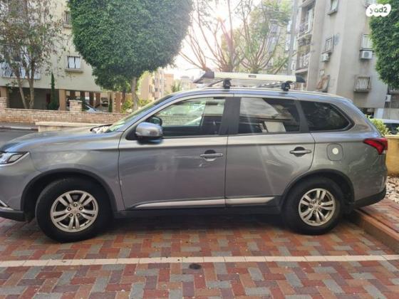 מיצובישי אאוטלנדר Instyle אוט' 7 מק' 2.0 (150 כ"ס) בנזין 2017 למכירה בחולון