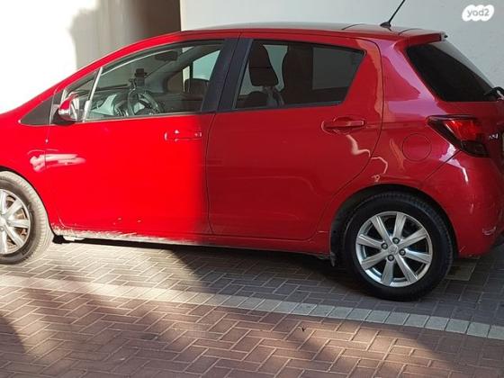 טויוטה יאריס Sky אוט' 1.3 (99 כ"ס) בנזין 2016 למכירה בכפר סבא